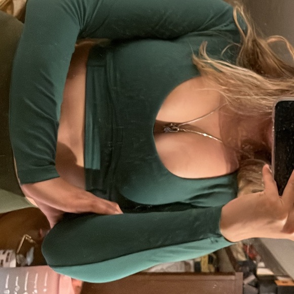 Lazuli label crop top in green - Picture 1 of 16